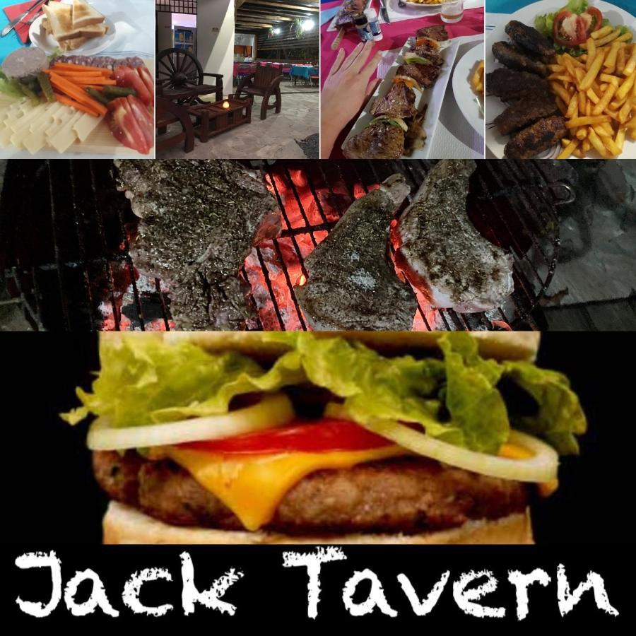 JackTavern - Auberge de Jeunesse Pointe-Noire Exterior foto